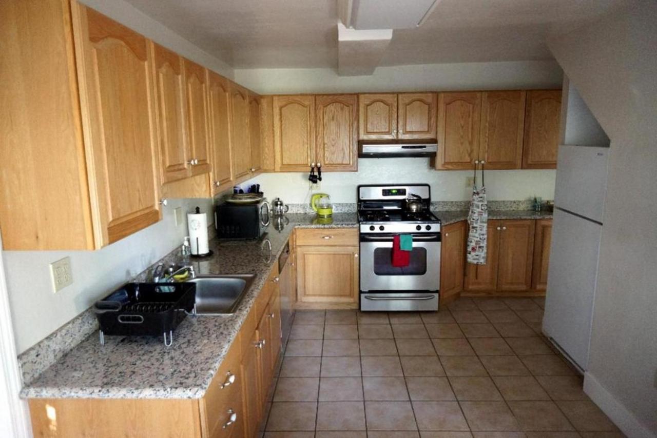 ברקלי Large 1 Bedroom Apartment, Home Theater, Fireplace מראה חיצוני תמונה